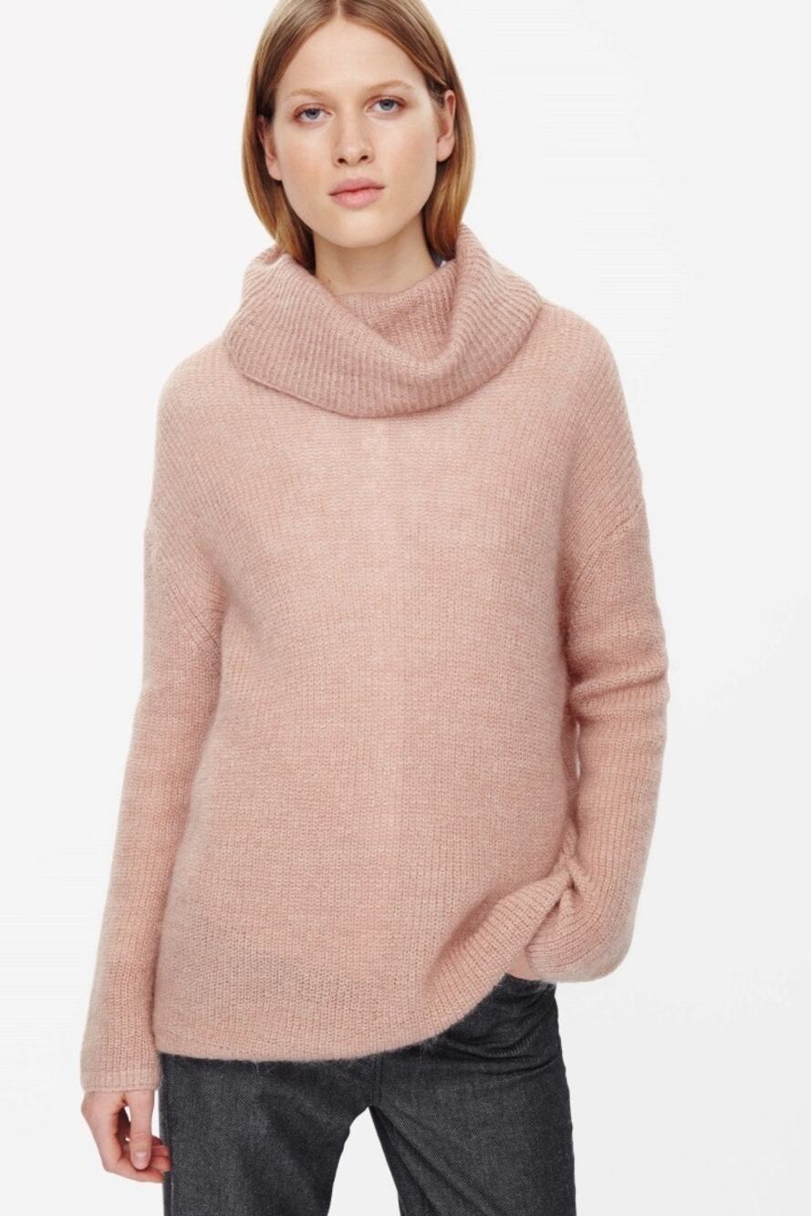 COS Oversize Roll-Neck Wool Mohair Jumper Sweater in "Peach" Pink Size Medium